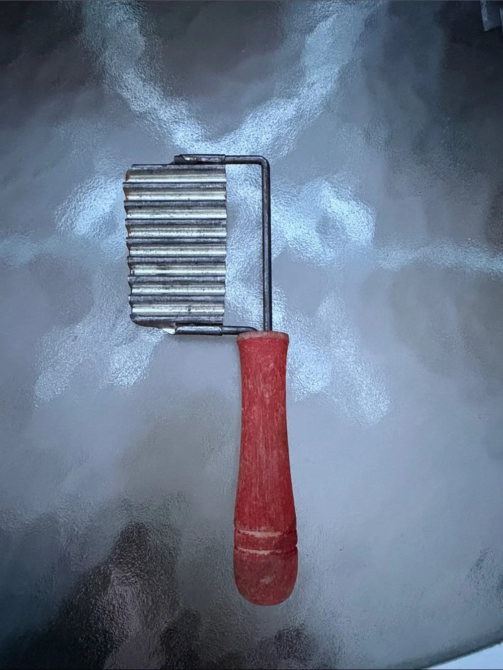 Vintage Crinkle Cutter with Red Handle